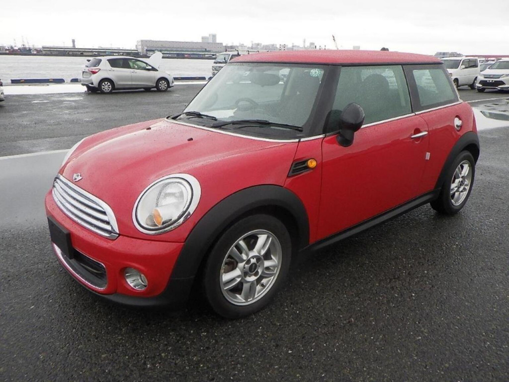 2013 MINI HATCH