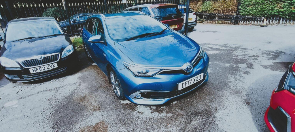 2017 Toyota AURIS